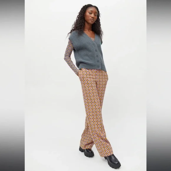 NWT Urban Outfitters culotte pull on trouser floral pants Size Large - Picture 2 of 6